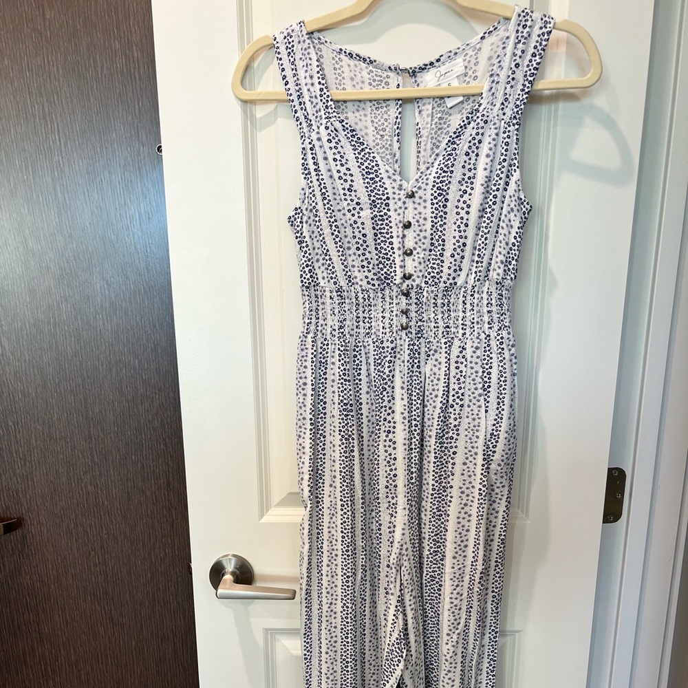 Flowered jumpsuit with pockets - size small